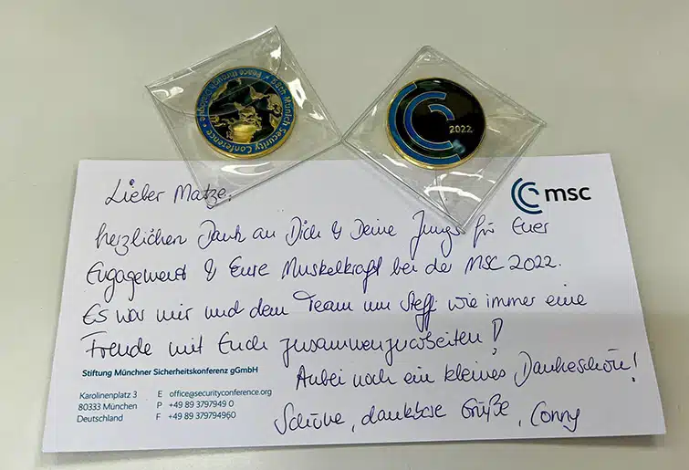 Dankesschreiben mit Geschenken für Tip Top Umzug von der MSC